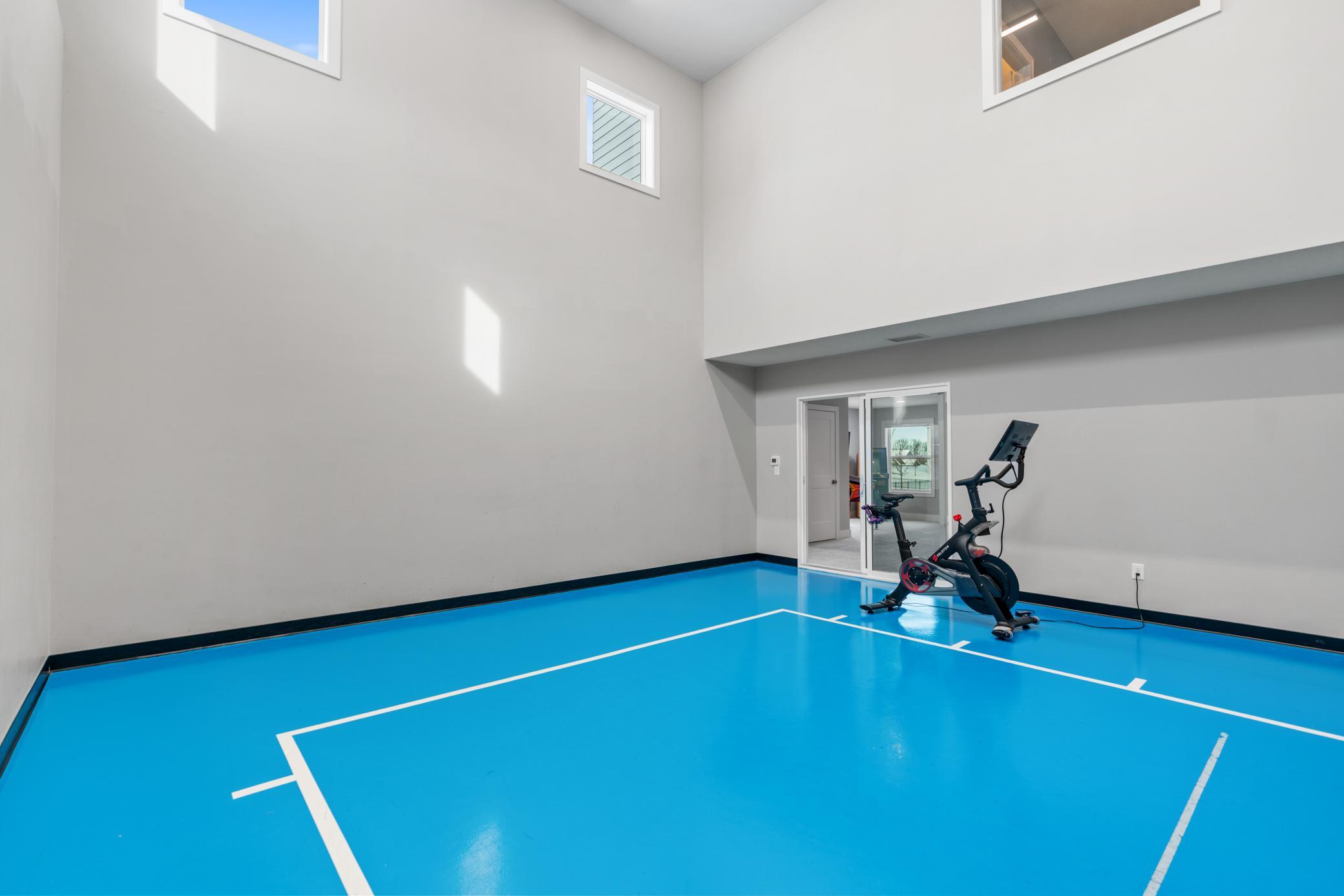 7529 Urbandale Lane N