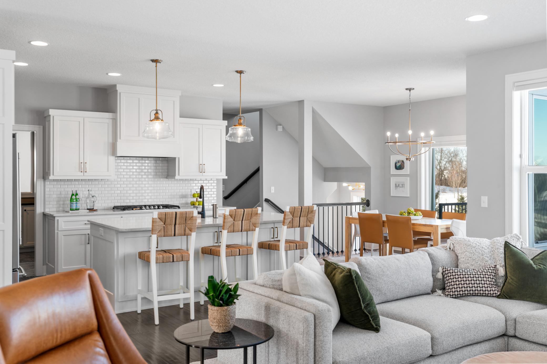 7529 Urbandale Lane N