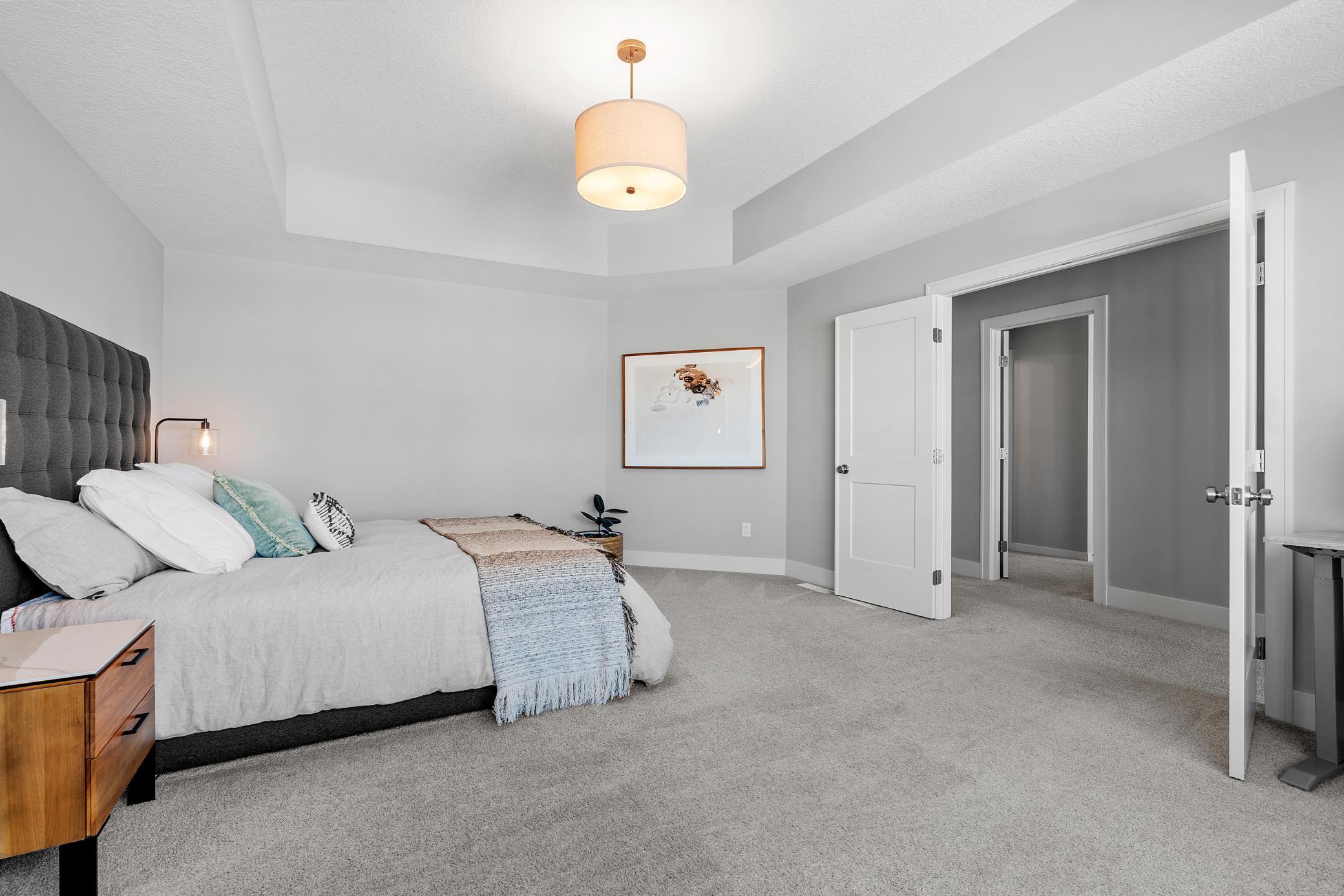 7529 Urbandale Lane N