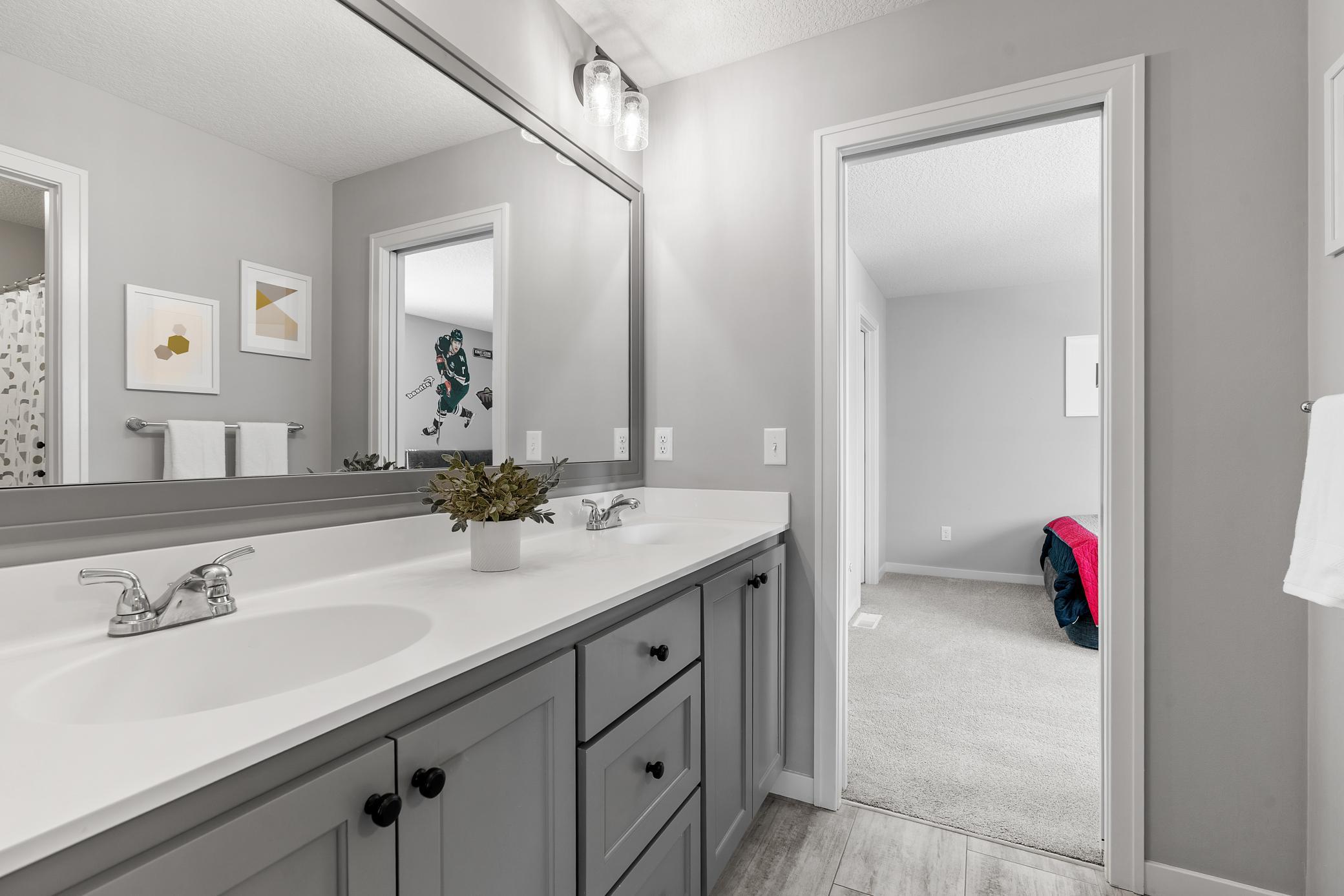 7529 Urbandale Lane N