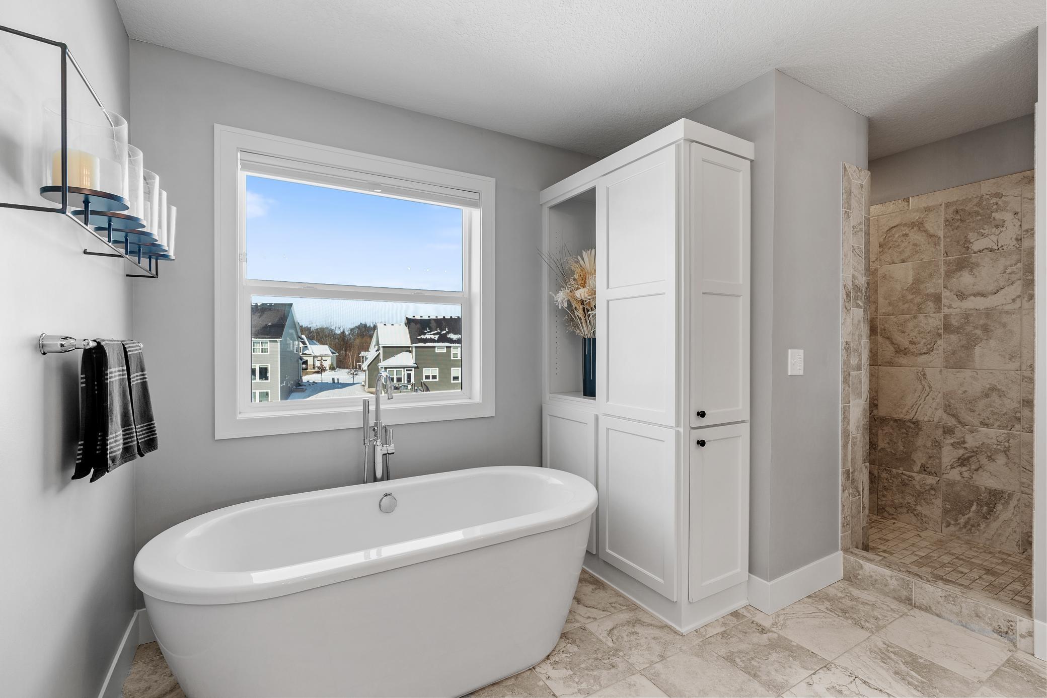 7529 Urbandale Lane N