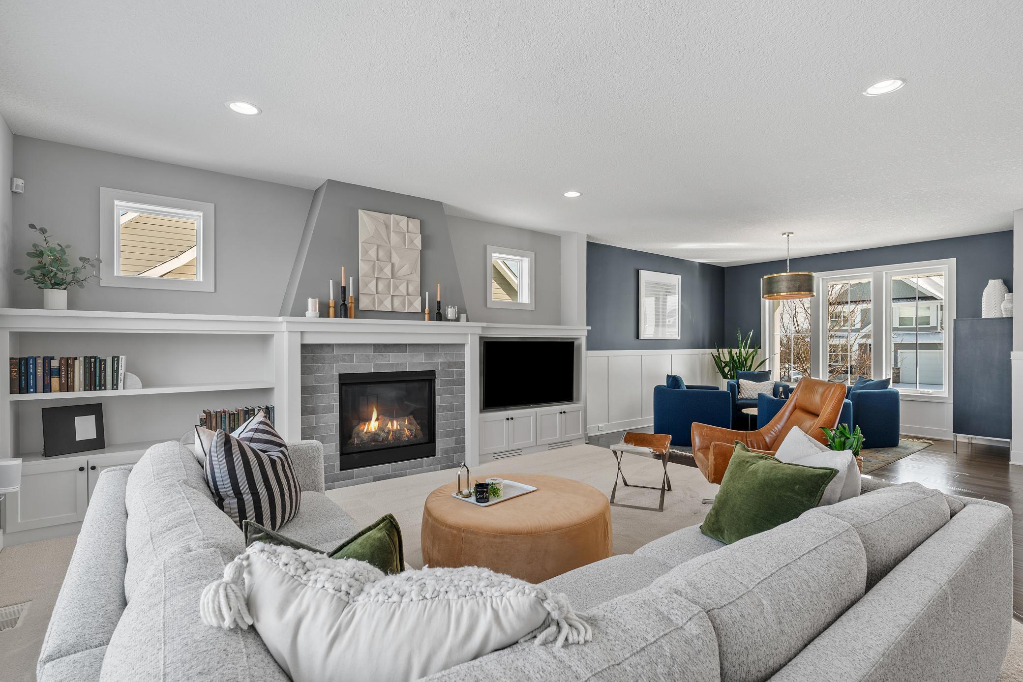 7529 Urbandale Lane N