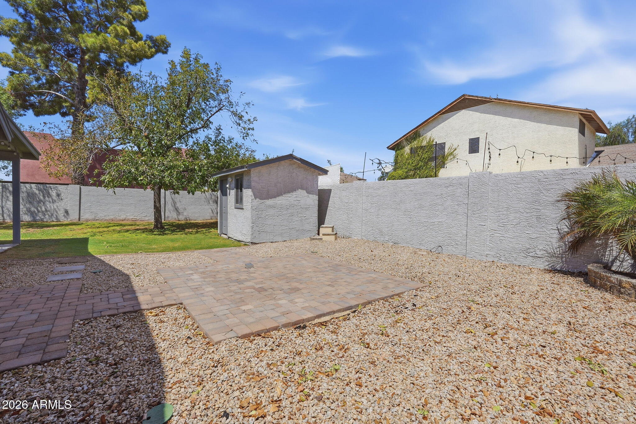 2336 N ROCA