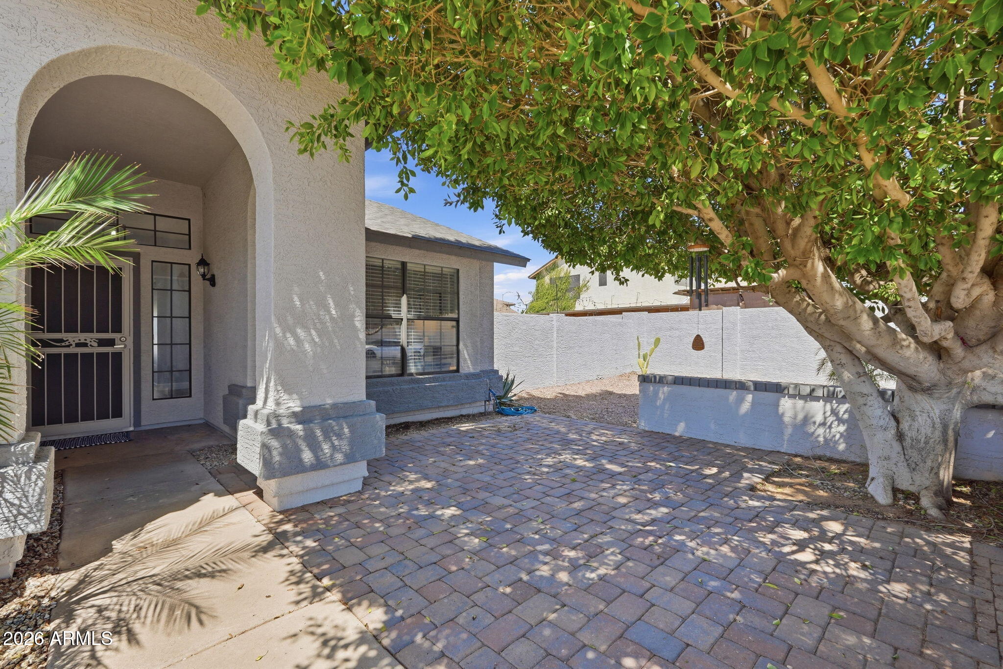 2336 N ROCA