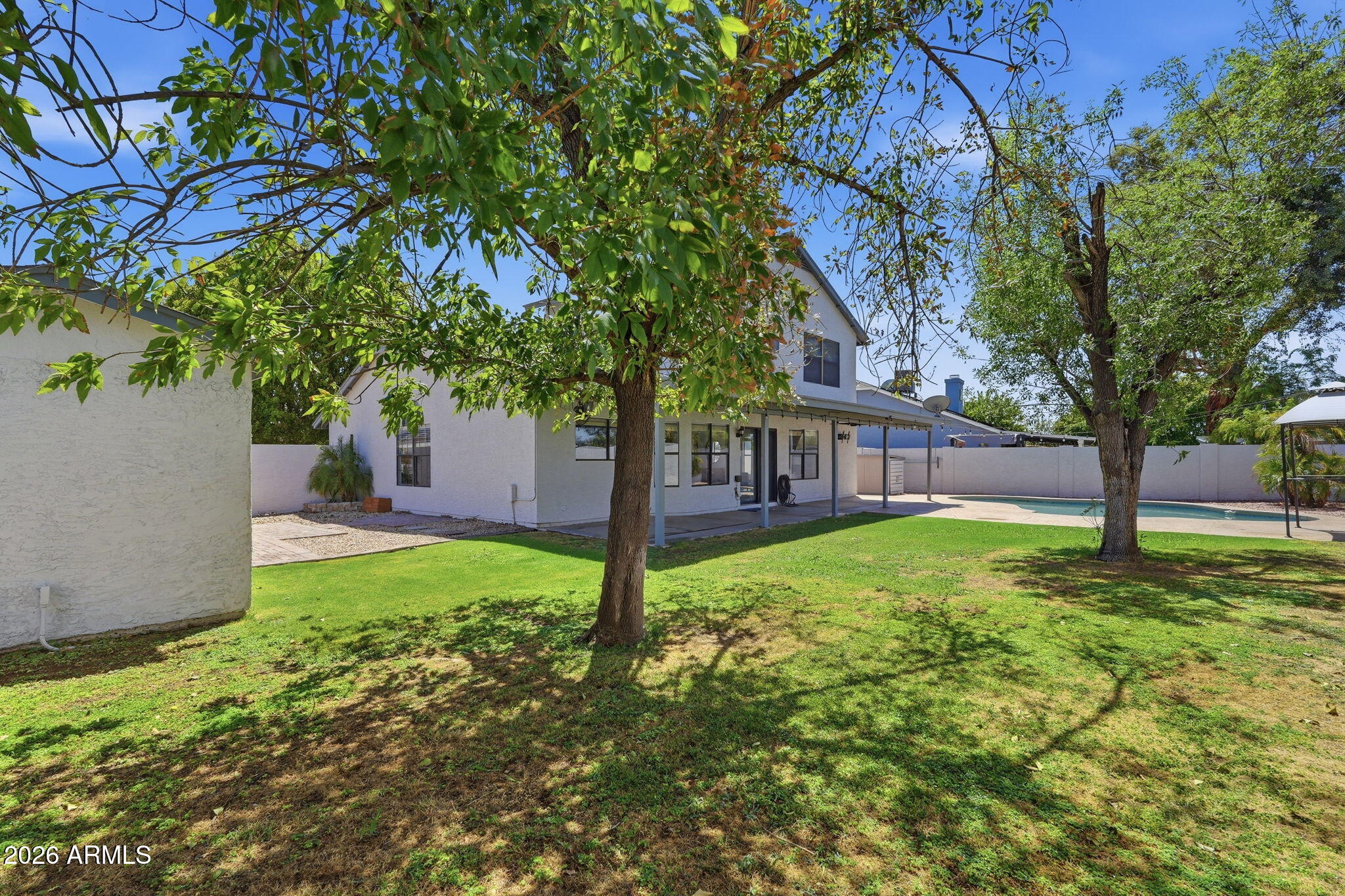 2336 N ROCA