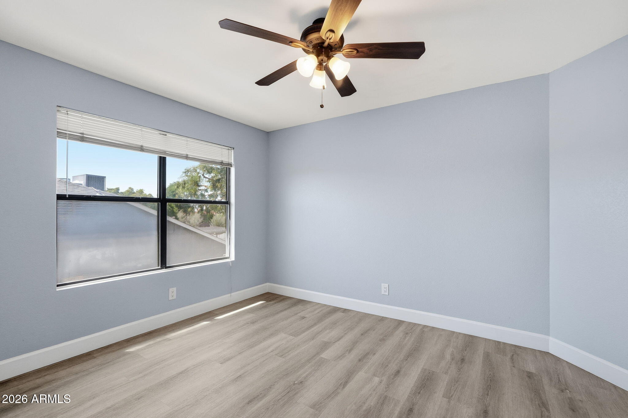 2336 N ROCA