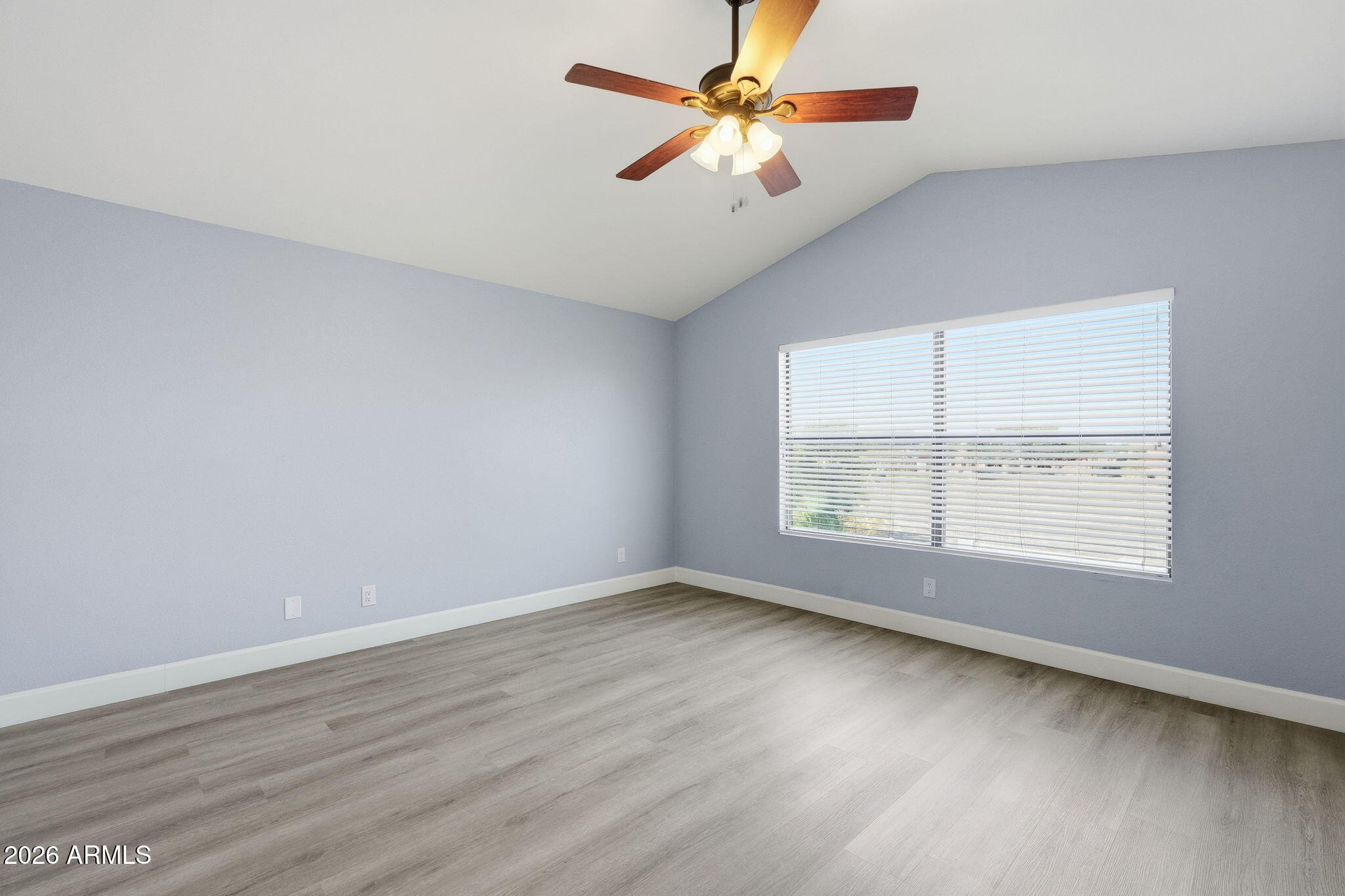 2336 N ROCA