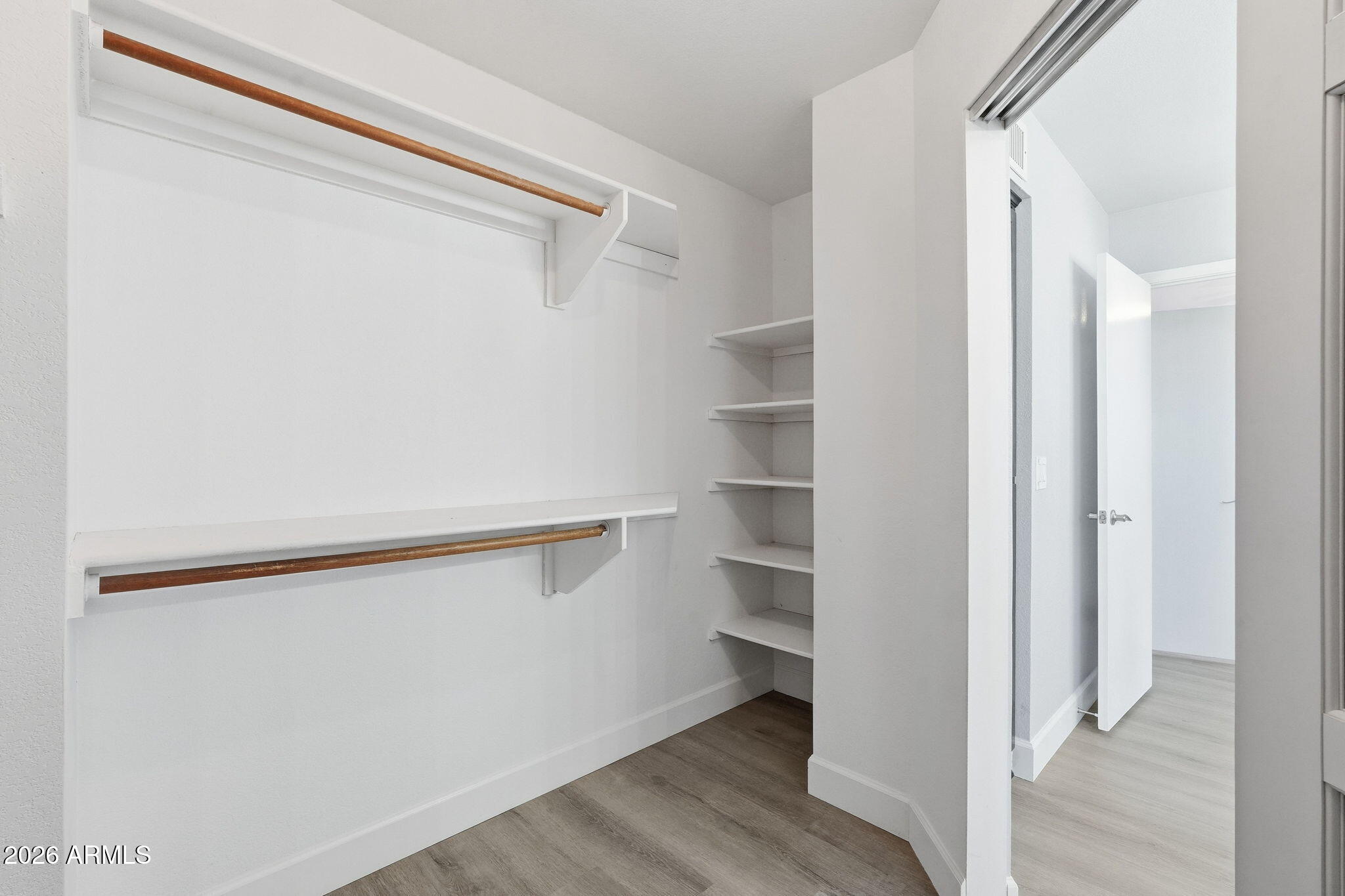 2336 N ROCA