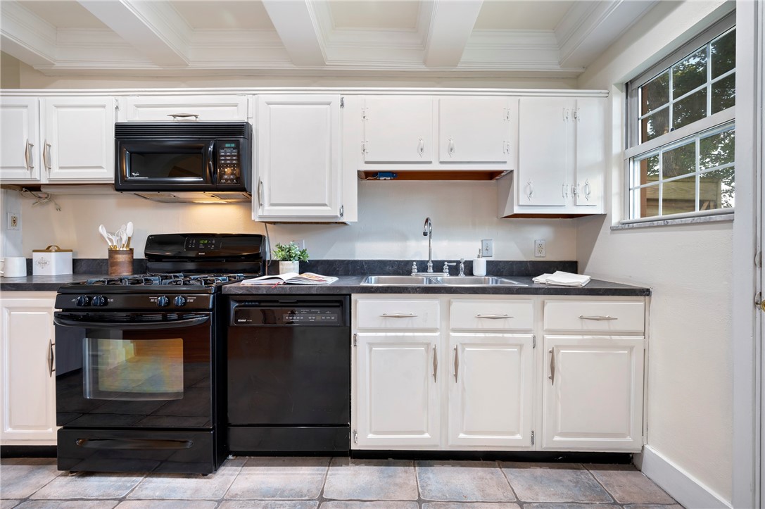 1620 Beechwood Blvd 5