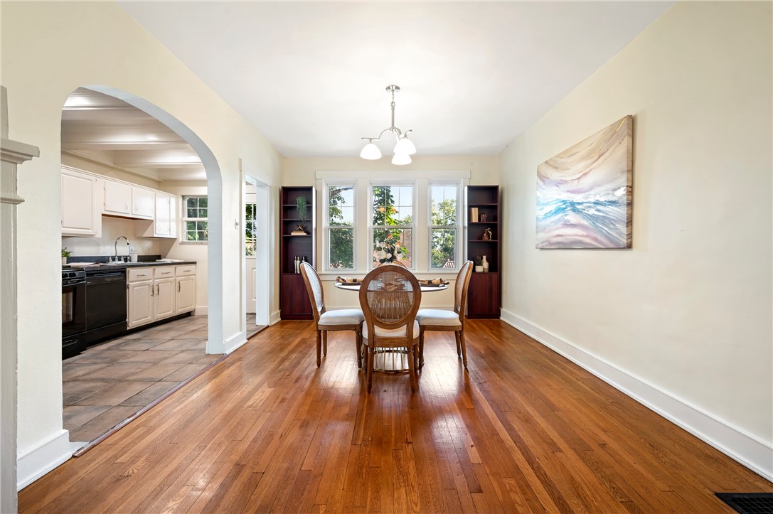 1620 Beechwood Blvd 5