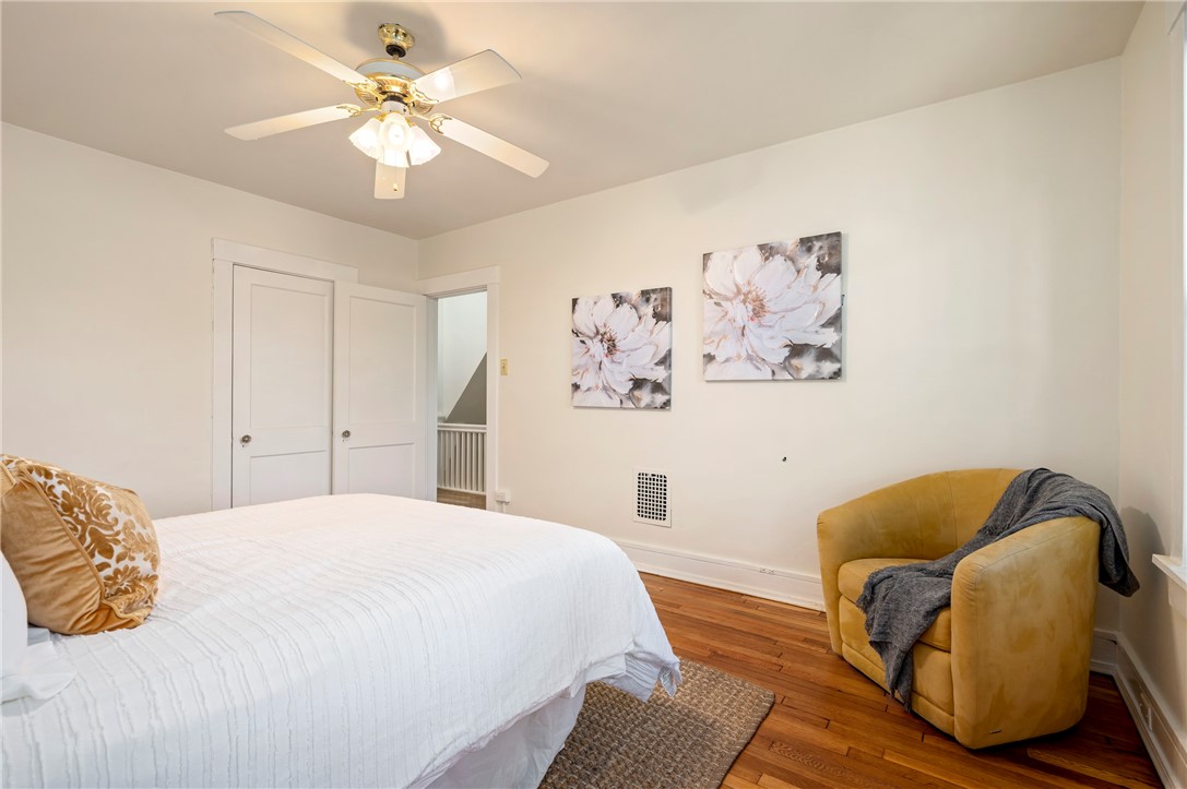 1620 Beechwood Blvd 5