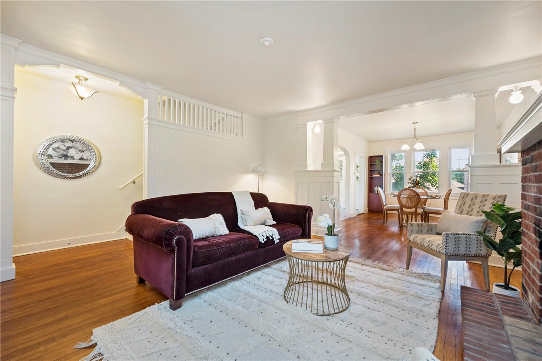 1620 Beechwood Blvd 5