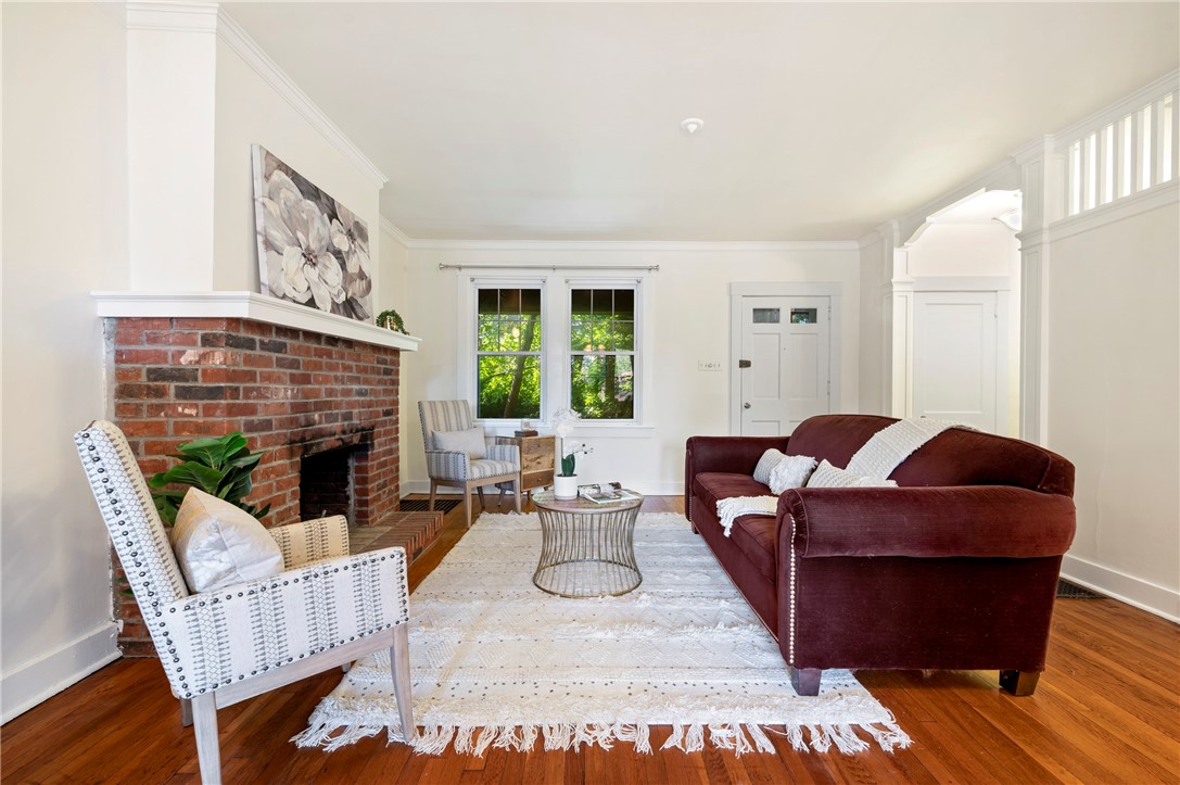 1620 Beechwood Blvd 5