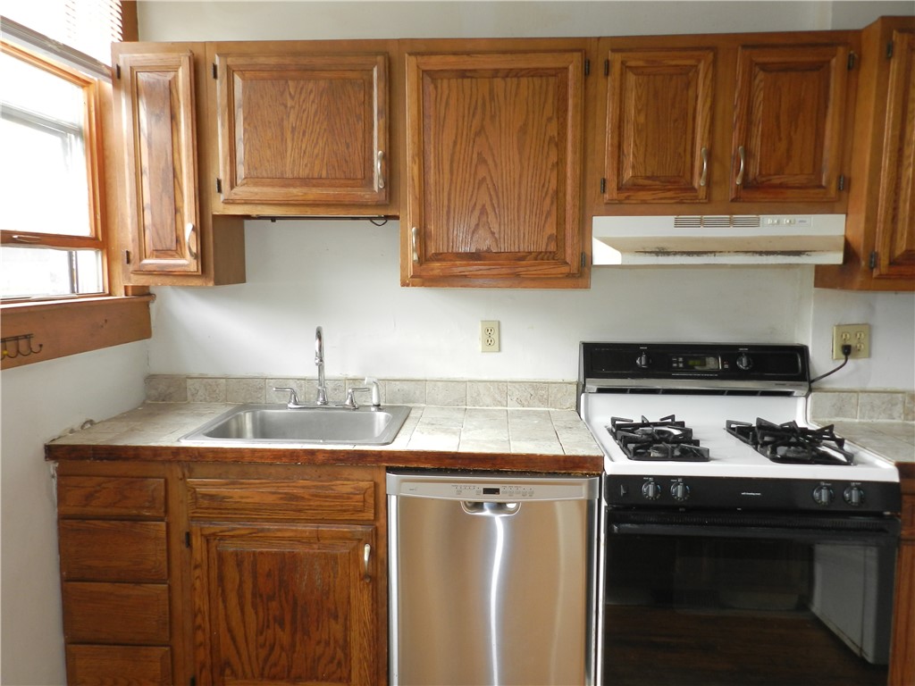 1620 Beechwood Blvd 2