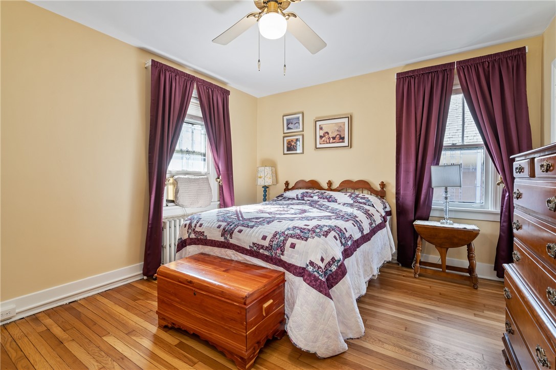 121 W Hutchinson Ave