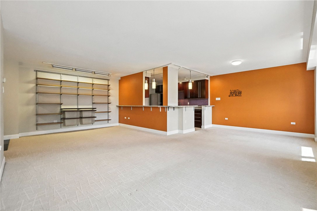 128 N Craig St 802