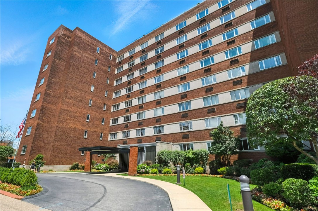 128 N Craig St 802