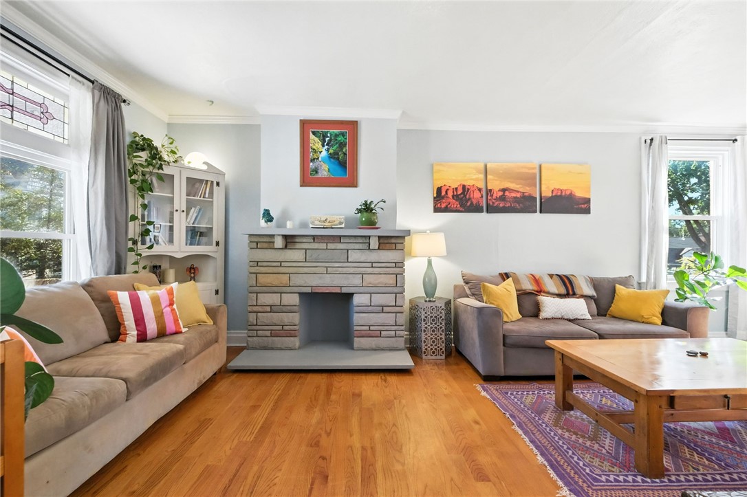 6 Soffel St