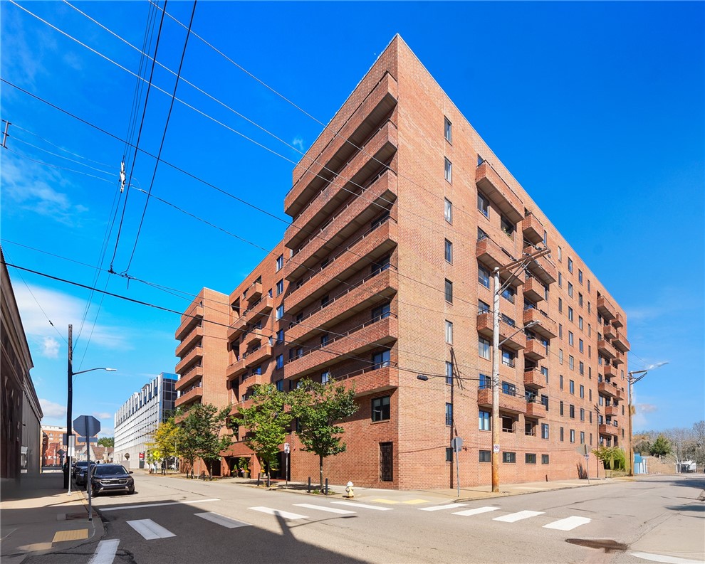 307 S Dithridge St 212