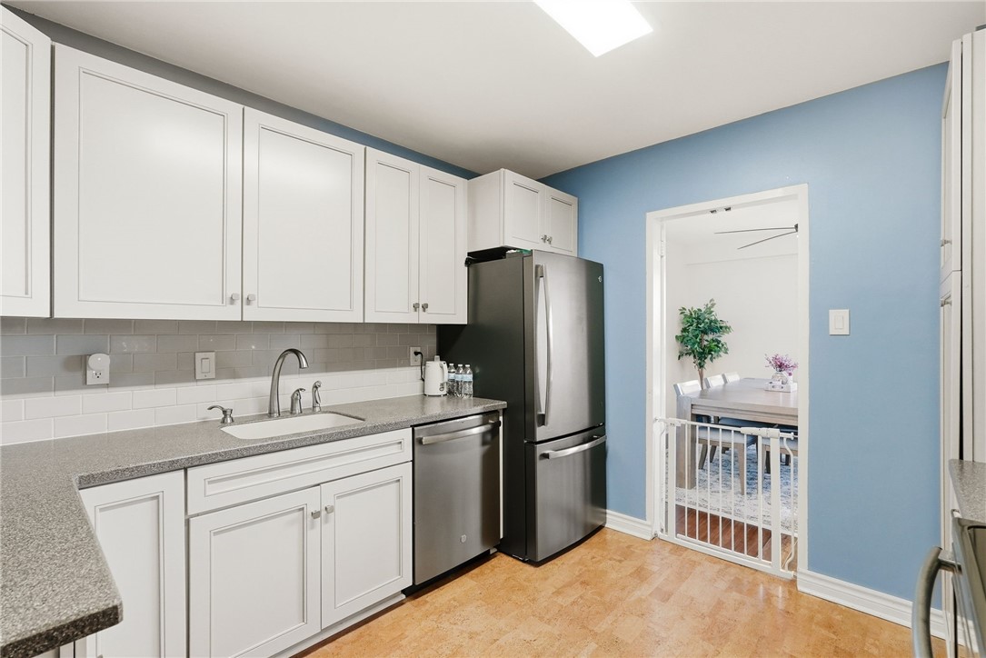 128 N Craig St 806