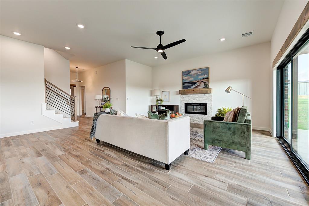 1128 Maverick Pass