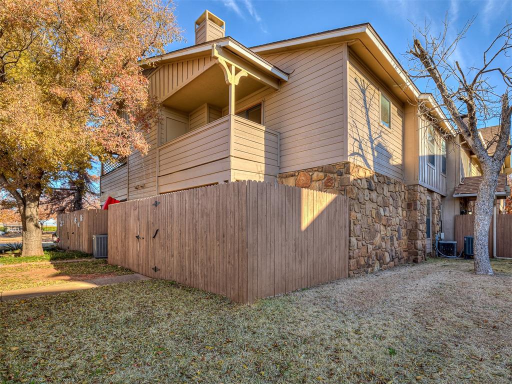 14319 N Pennsylvania Avenue Unit: 15E