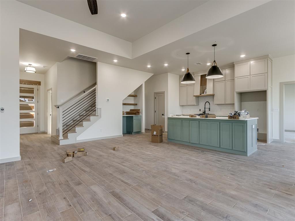 2141 Josslyn Place
