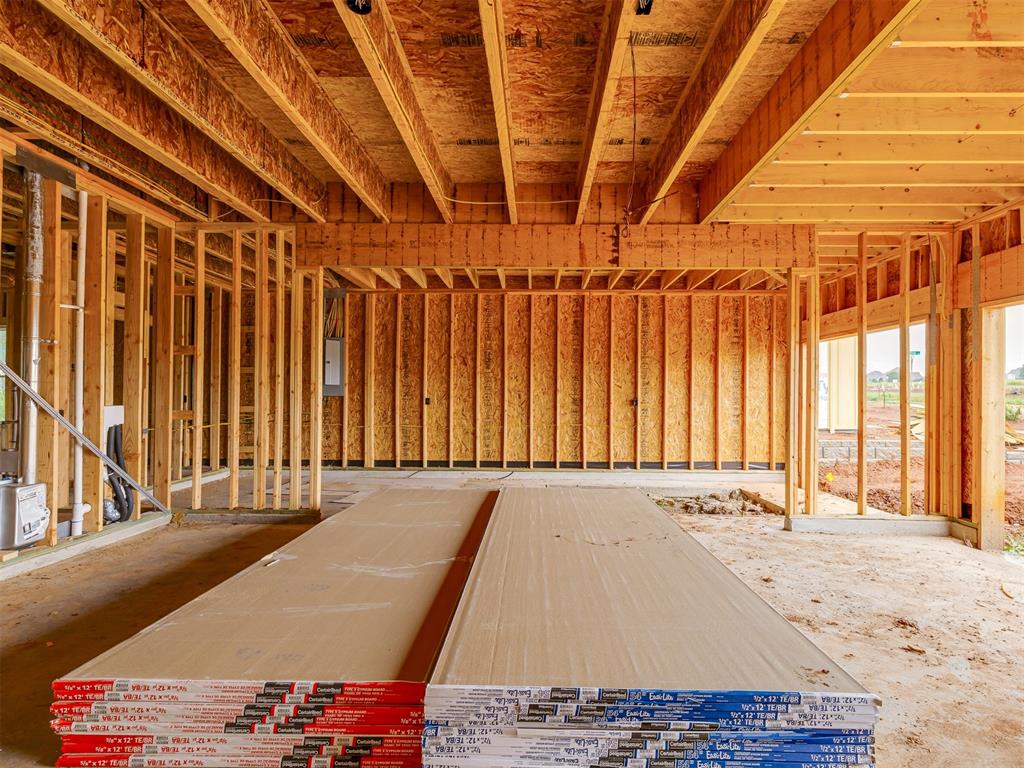 5708 NW 154th Terrace