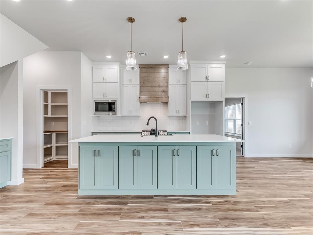 6117 Kinnick Drive