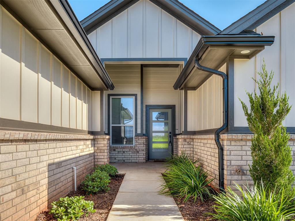 6117 Kinnick Drive