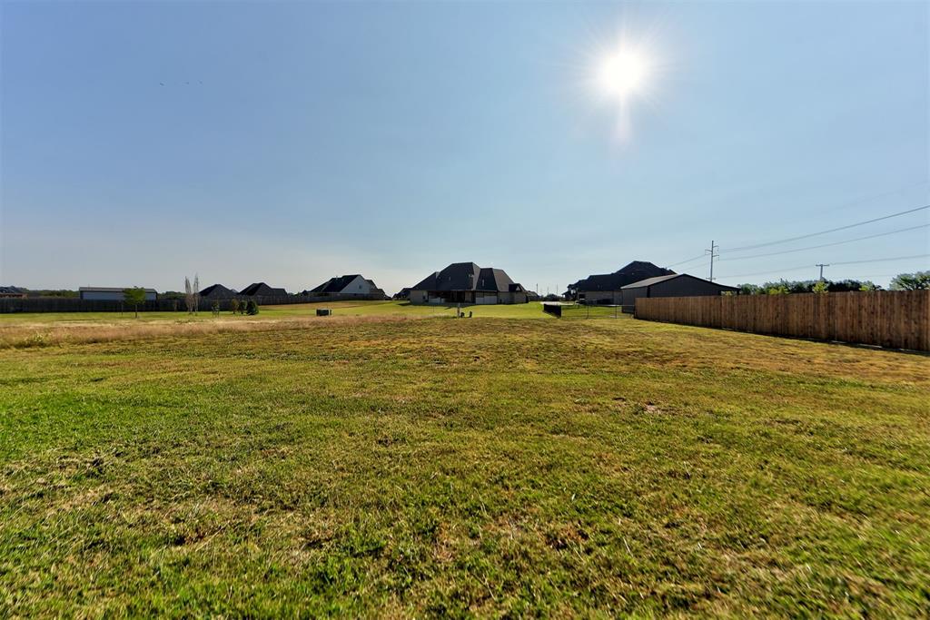 118 NE Primrose Point Avenue