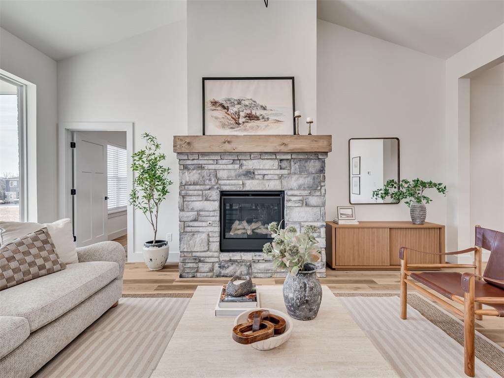 15504 Echo Park Drive