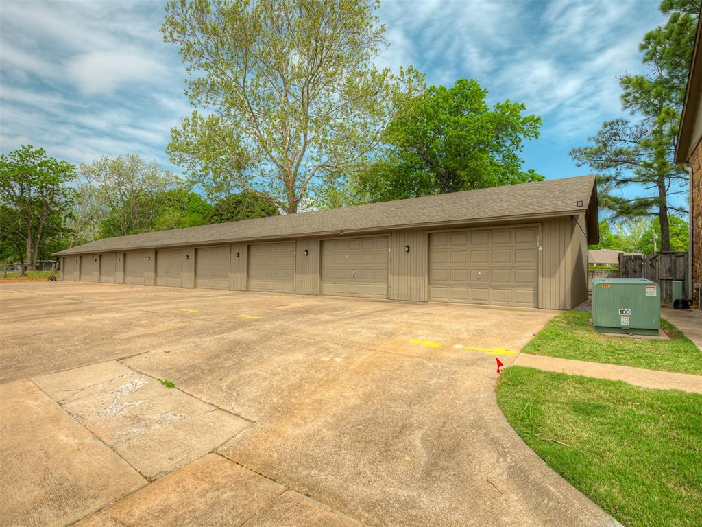 7011 Lakeshore Drive