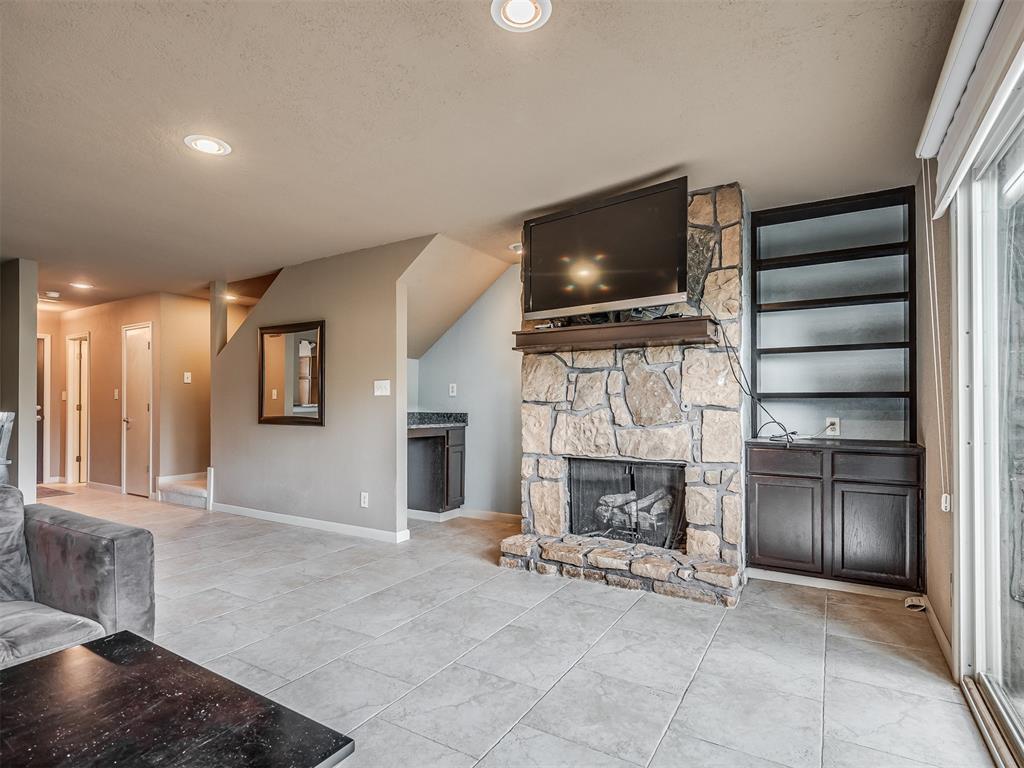 7011 Lakeshore Drive