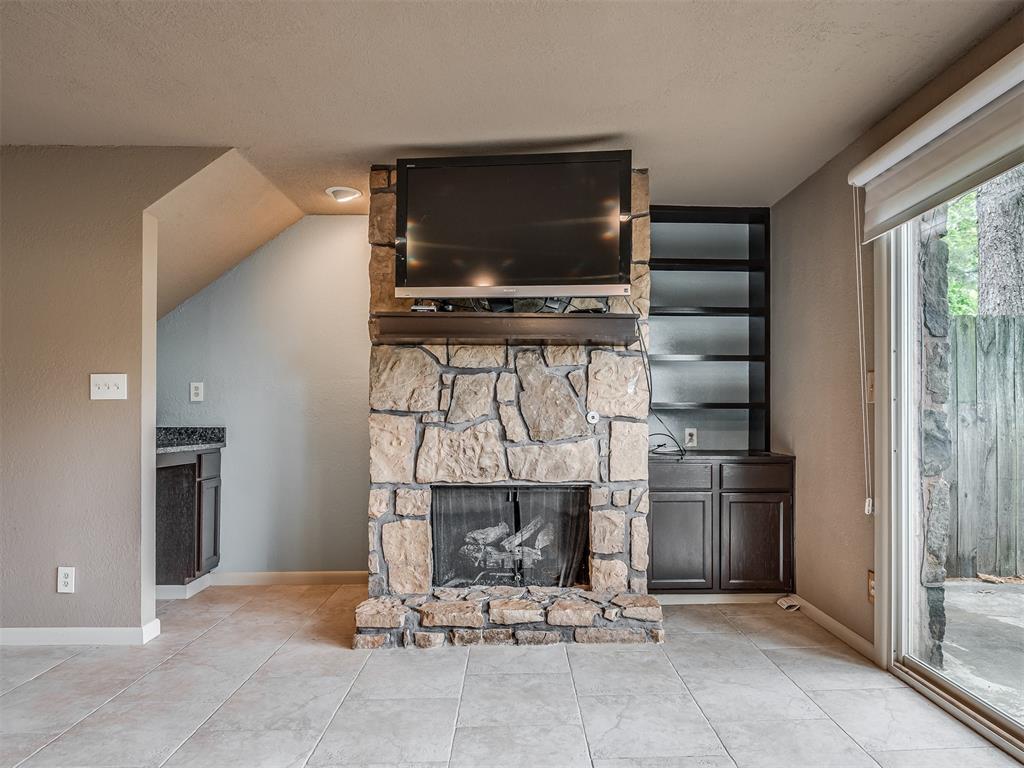7011 Lakeshore Drive