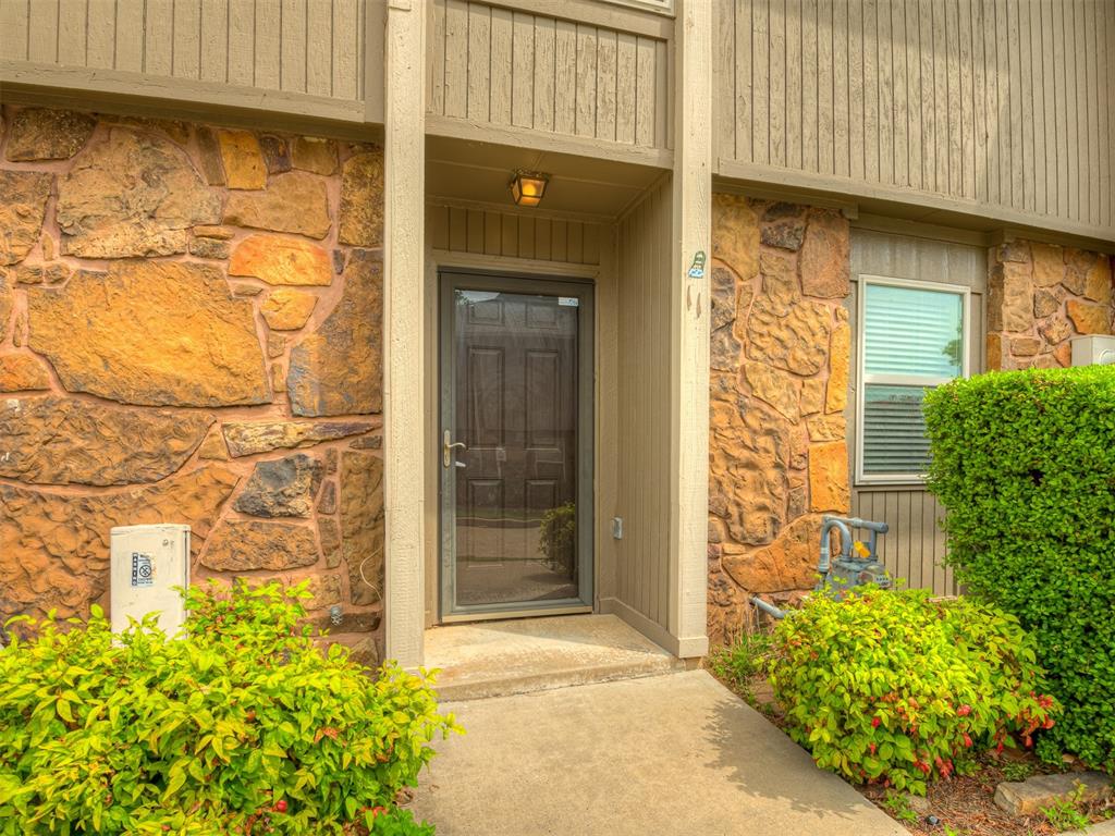 7011 Lakeshore Drive