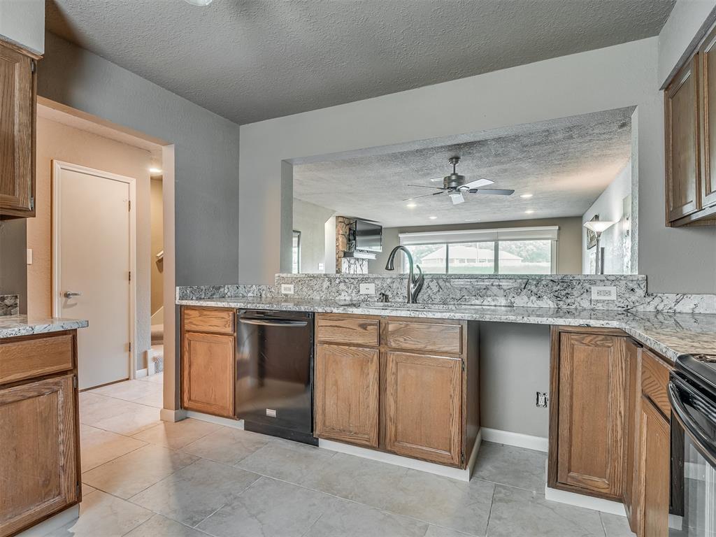 7011 Lakeshore Drive