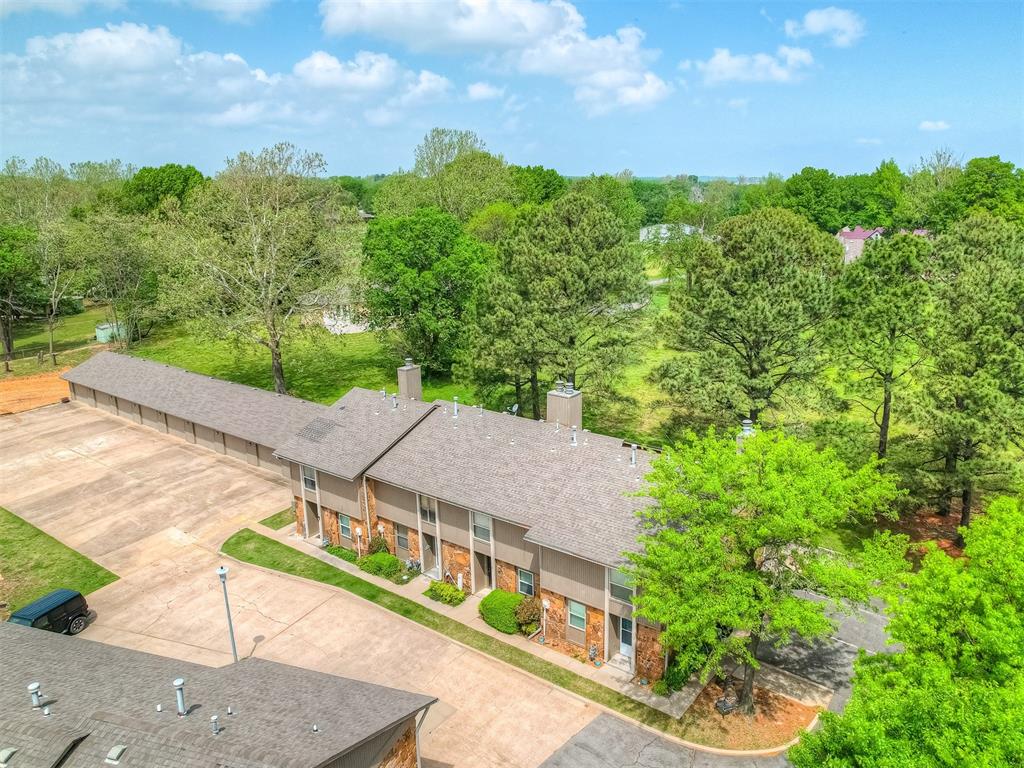 7011 Lakeshore Drive