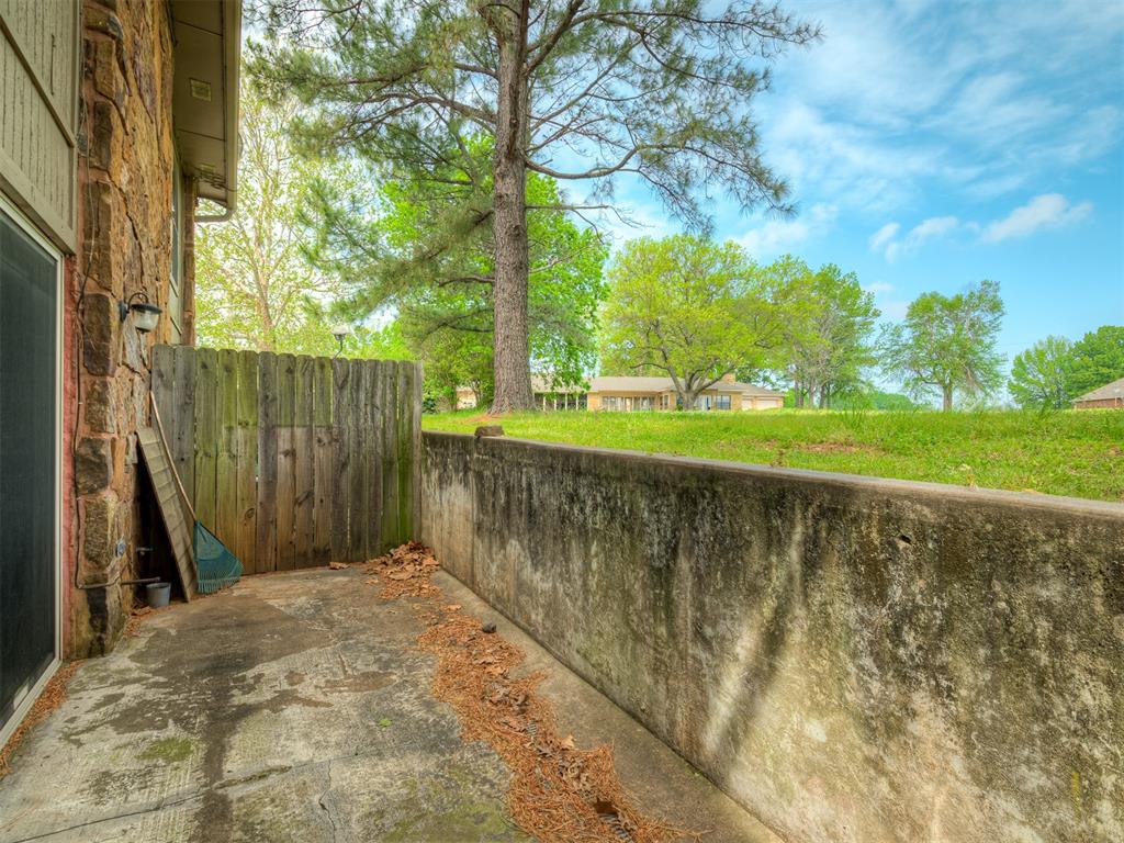 7011 Lakeshore Drive