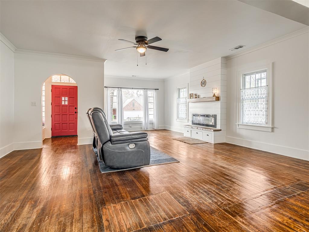 116 S 11th Street