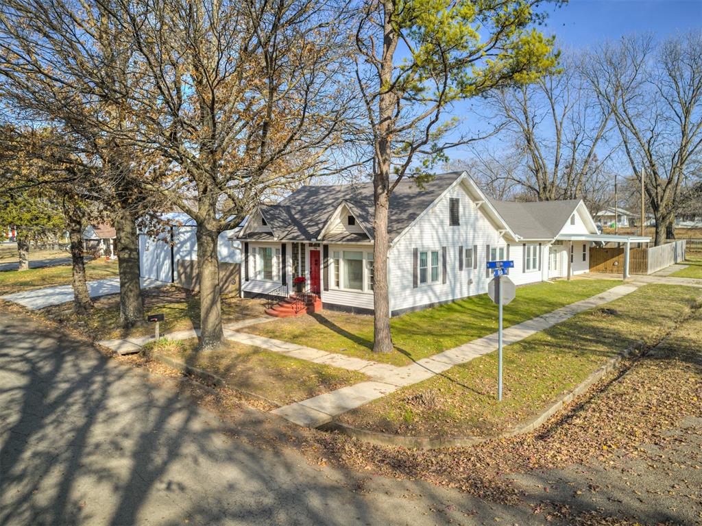 116 S 11th Street