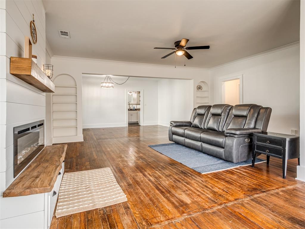 116 S 11th Street