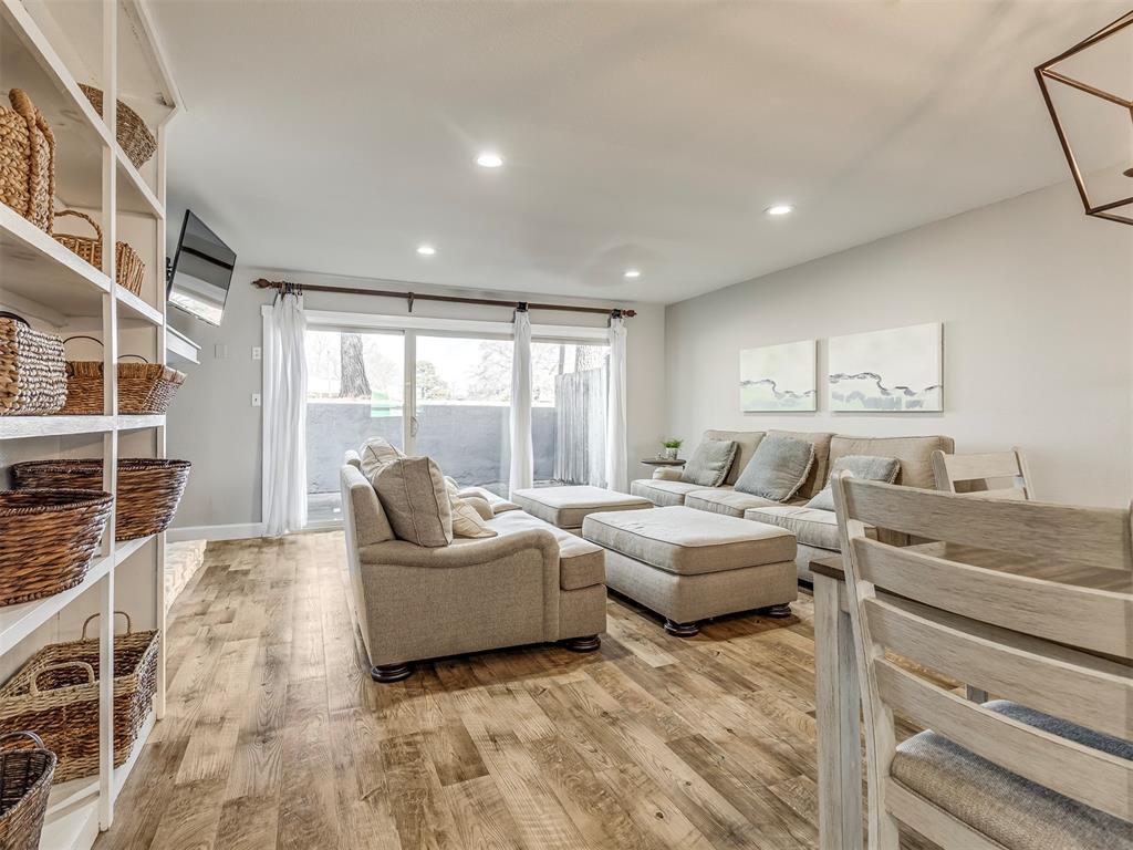 7009 Lakeshore Drive