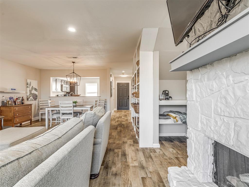 7009 Lakeshore Drive
