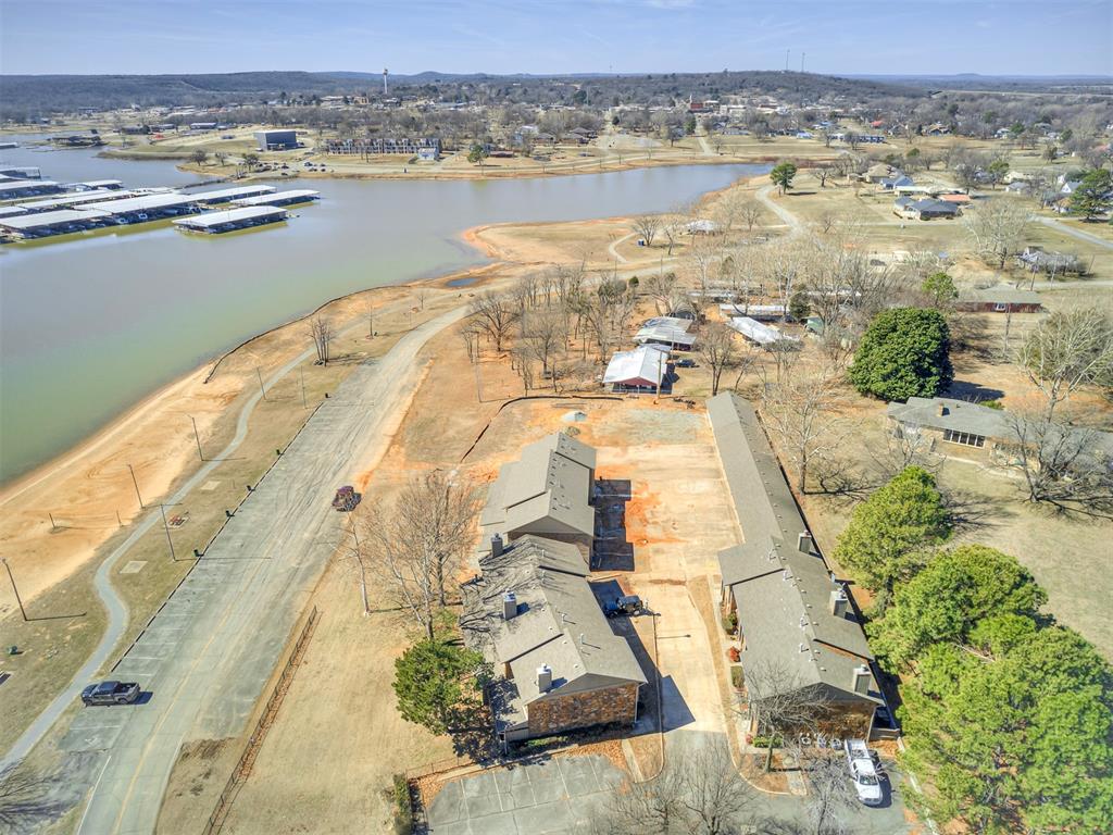 7009 Lakeshore Drive