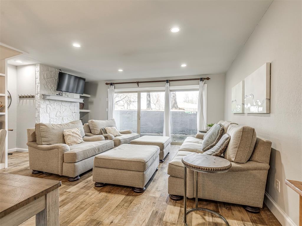 7009 Lakeshore Drive