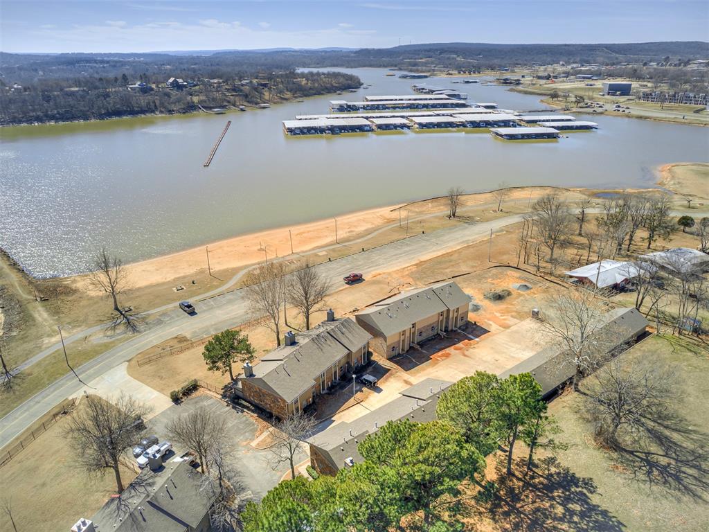 7009 Lakeshore Drive