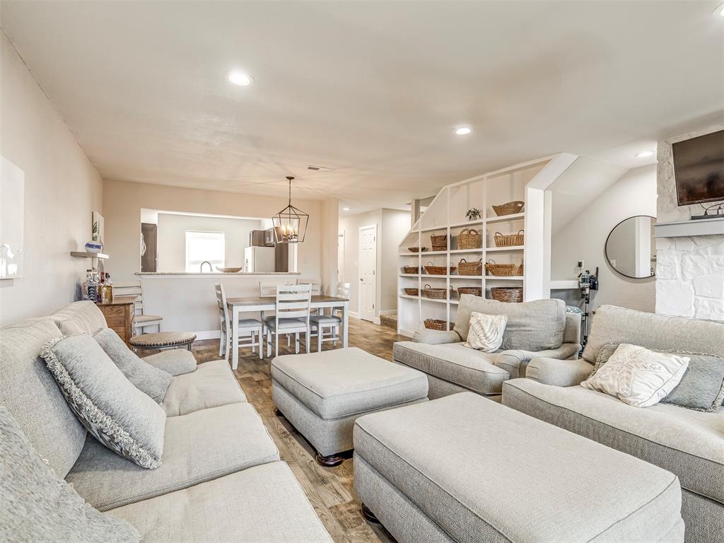 7009 Lakeshore Drive