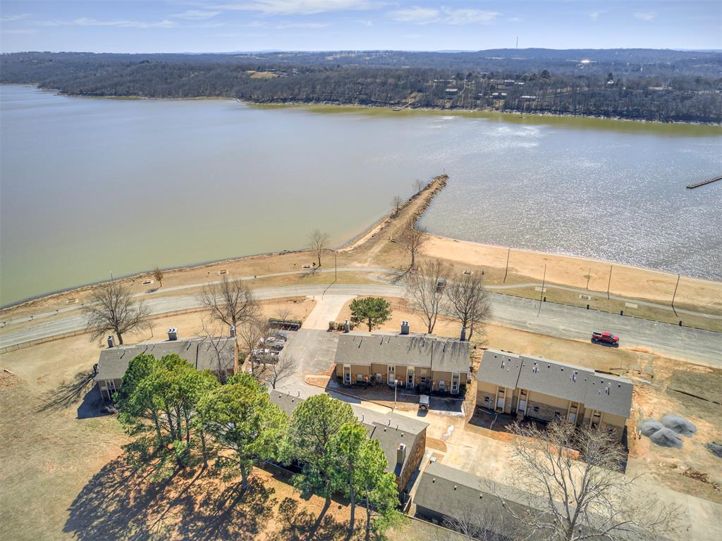 7009 Lakeshore Drive