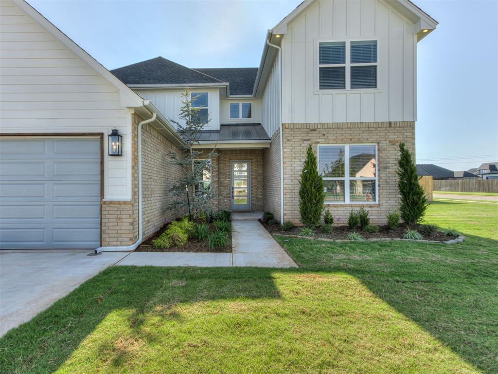 296 NE Primrose Point Avenue